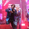 Fajar Sadboy di atas panggung