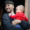 Potret Rayyanza Dikeloni Angga Yunanda dan Diciumin Refal Hady