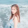Felicya Angelista di pantai