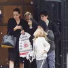 Angelina Jolie dan anaknya