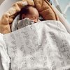 Bayi mungil yang lahir prematur ini memiliki nama lengkap Anzel Maverick Xie. Kehadirannya tentunya membawa rasa bahagia kepada Audi Marissa dan Anthony Xie.