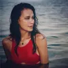 Artis Mama Hot