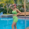 Artis Mama Hot