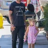 Harper Beckham Pakai Dot Bayi
