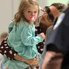Harper Beckham Pakai Dot Bayi