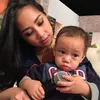 13 Ibu Muda Cantik dan Anak Lucunya
