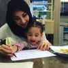 13 Ibu Muda Cantik dan Anak Lucunya