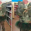 kostum aneh, orang pakai kostum aneh, hal unik