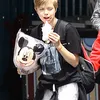 Angelina Jolie &amp; Anaknya di Disneyland
