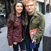Artis Pose Bareng Fans