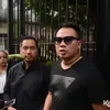 Vicky Prasetyo - Ayu Ting Ting
