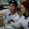 Momen Mesra Monday Couple