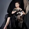 Aulia DA Photoshoot kucing gaun hitam