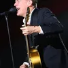 Bryan Adams Konser Get Up di Indonesia