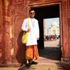 FOTO: Sedang di India, Ini Dia Spot Yang Dikunjungi Anjasmara