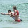 Taylor Swift - Tom Hiddleston Renang Mesra