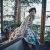 Elle Fanning tampil ala Peri Musim Dingin