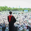 Foto Bright Vachirawit Wisuda yang Super Meriah