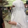 Bella Shofie Umrah di Akhir Tahun