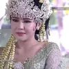 Foto Cantik Via Vallen dengan Rias Pengantin Adat Sunda