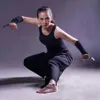 Chintya Candranaya, cewek kuat yang bisa push up 1 jari