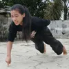 Chintya Candranaya, cewek kuat yang bisa push up 1 jari