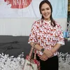 Artis rayakan Natal dengan anak yatim dan lansia