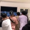 Foto Dikta Terlihat Berjalan Kesakitan Sampai Jatuh Terduduk