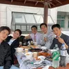 Foto D.O. EXO dan Lee Se Hee di Balik Layar