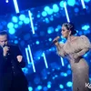 FOTO: Aksi Syahrini Saat Duet Dengan Rick Price di HUT Indosiar