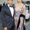 Ibu hamil cantik Chrissy Teigen