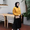 Fashion istri Richie FM