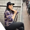 Fashion simpel Putri Tanjung
