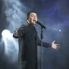 Hangatnya Konser Monokrom Tulus