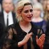 Kristen Stewart Tanpa Bra &amp; Pakai Baju Transparan
