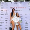 Foto Indah Kalalo Hadir di Fashion Show,