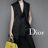 Jennifer Lawrence Jadi Model Tas Mahal