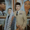 Jeje Soekarno dan Bella Clarisa Bergaya Ala Presiden Soekarno &amp; Ibu Fatmawati