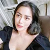 Foto Jessica Iskandar dengan Rambut Baru Ala Ratu Inggris