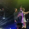foto Kai EXO dan Yujin Kep1er Gak Sengaja Hampir Tabrakan di Atas Panggung,