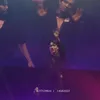 foto Kai EXO dan Yujin Kep1er Gak Sengaja Hampir Tabrakan di Atas Panggung,