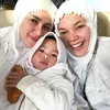 Olla Ramlan dan Keluarga Ibadah Umrah