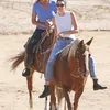 Kendall &amp; Caitlyn Naik Kuda