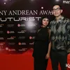 Sederet seleb pakai dress hitam-putih