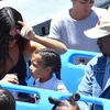Kim Kardashian & Anaknya ke Disneyland