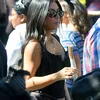 Kim Kardashian & Anaknya ke Disneyland