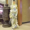 Indah Dewi Pertiwi berhijab