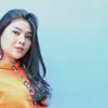 Dewi Perssik - Rosa Meldianti
