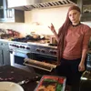 Lady Gaga Saat Masak di Dapur