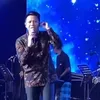 Foto Langka Ariel NOAH Pakai Batik